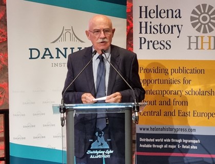 „Nemzet és Európa”. Martonyi János volt külügyminiszter új könyve „Nemzet és Európa”. Martonyi János volt külügyminiszter új könyve