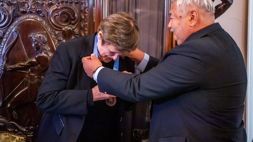 A Pfizer oltóanyag magyar feltalálóját Emberi Méltóság Díjjal tüntették ki